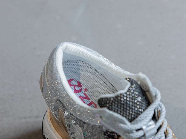 厚底スニーカー キラキラ輝く宇宙探検スニーカー